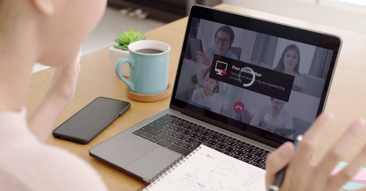 An internet outage disrupts a teleconferencing meeting