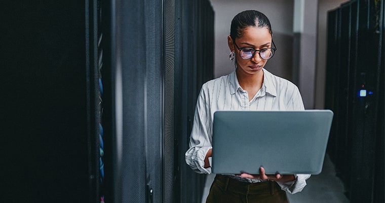 Business woman on laptop